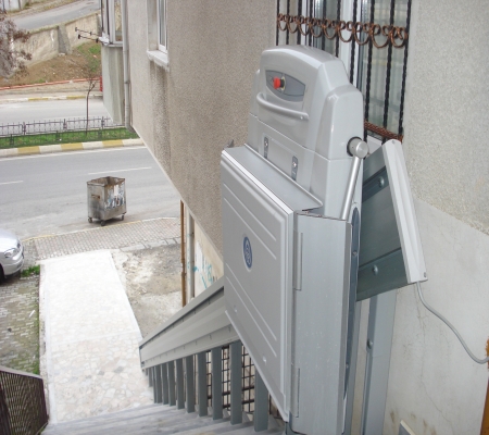 Platform Merdiven Asansörü
